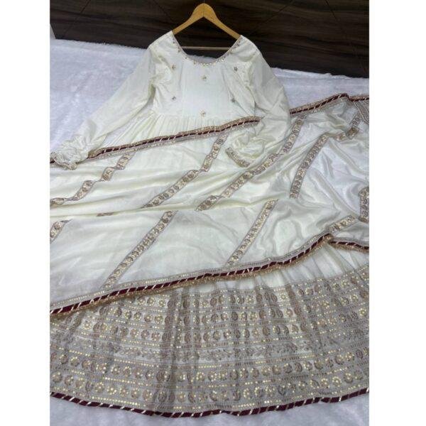 DRESS CHINON WITH EMBROIDERY - Image 5