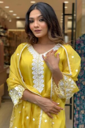 Stylish Blooming Georgette Set