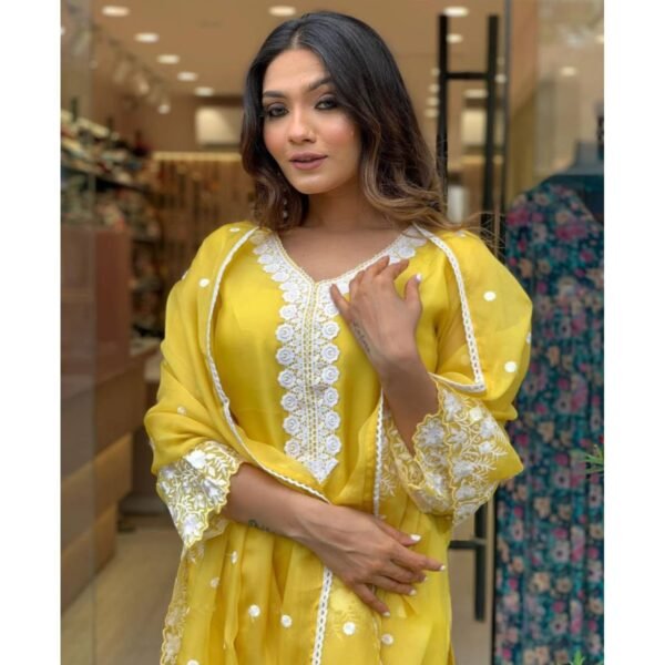 Stylish Blooming Georgette Set - Image 5